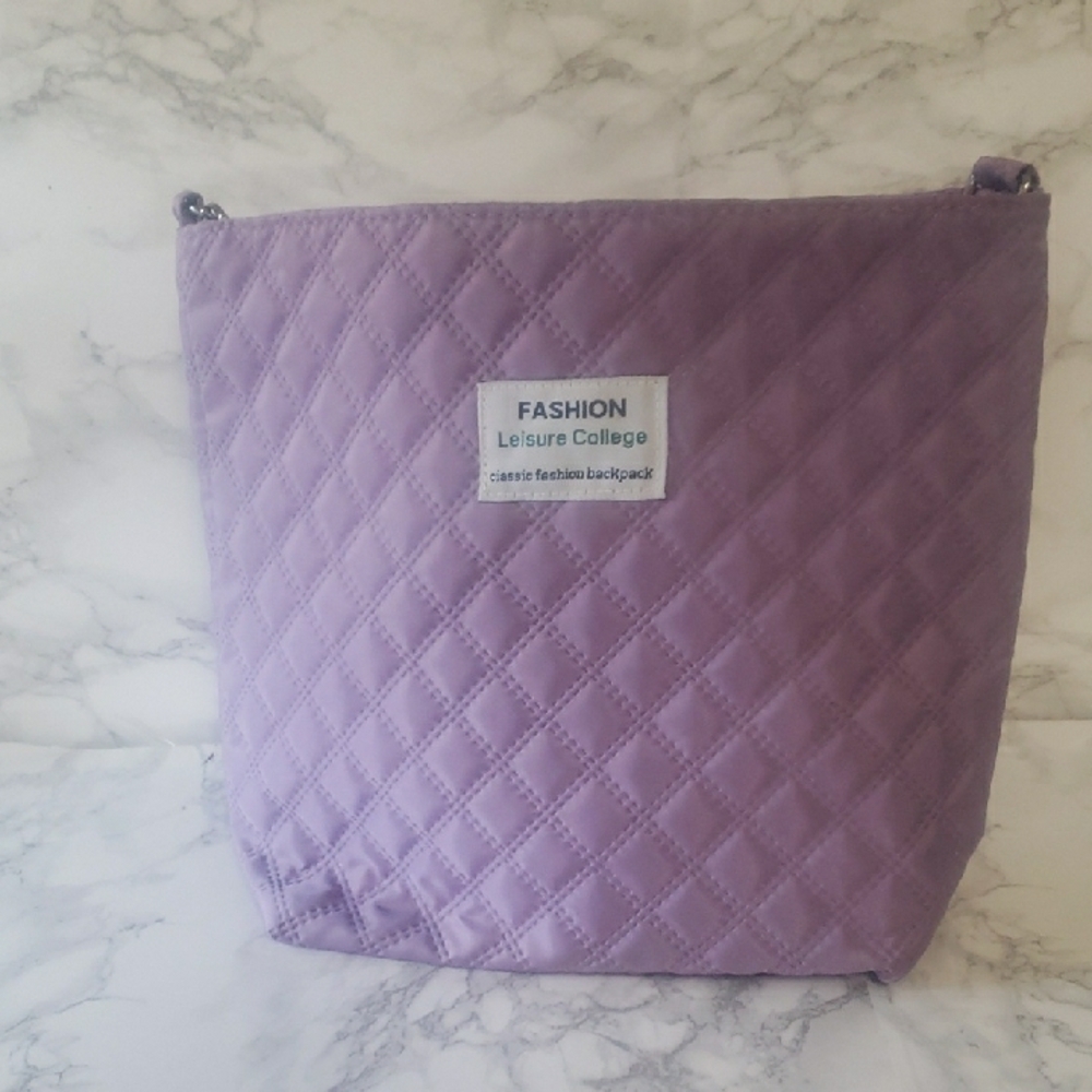 Chic Women's Lavender Quilted Shoulder/Crossbody Bag, NWT